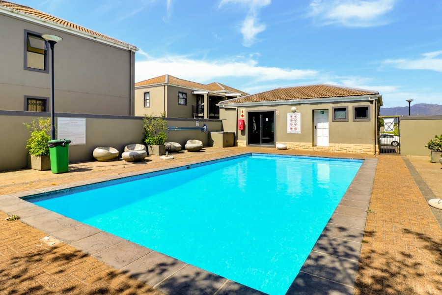 2 Bedroom Property for Sale in Heritage Park Western Cape